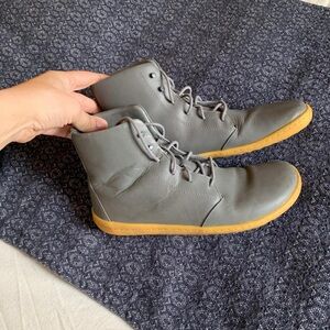 VIVOBAREFOOT BAREFOOT BOOTS// size 41 Gray High-Top Women's Shoes